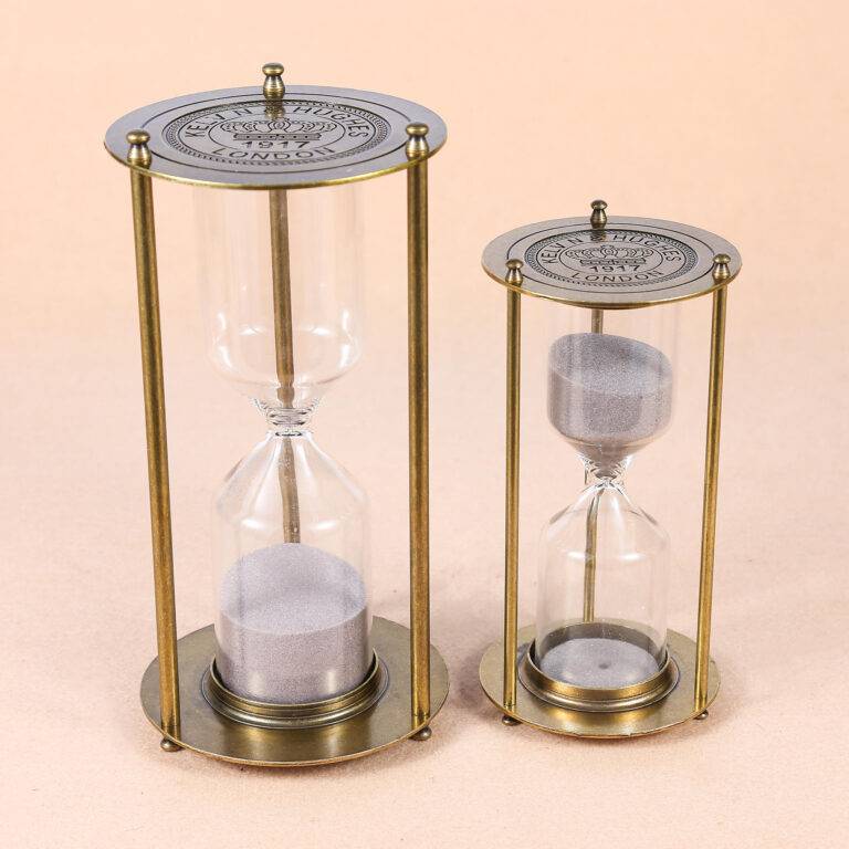 Doster Hourglass Decor | Kwickshop